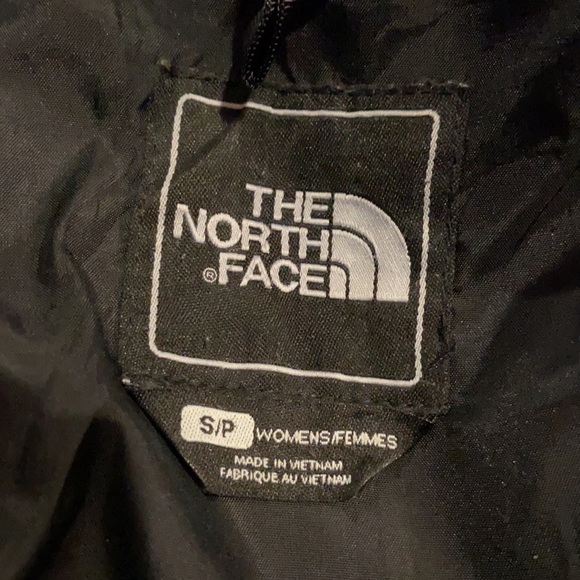 1221 The North Face - Hyvent Jacket_FLAW Pricing_NO DISCOUNTS - Picture 10 of 13